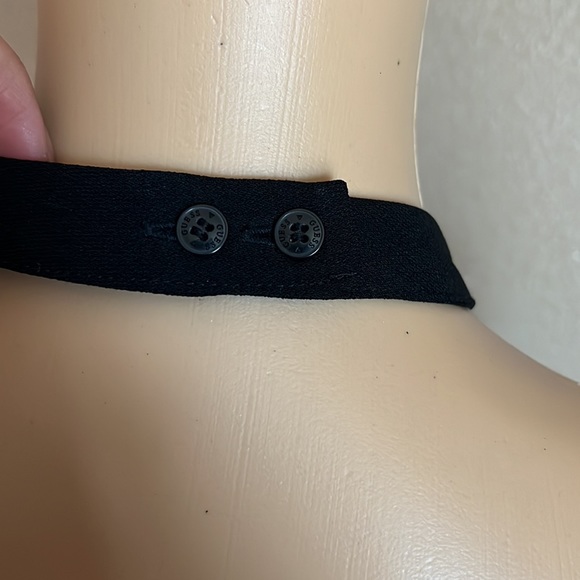 GUESS TUX HALTER BLACK &WHITE JUMPSUIT Sz 4 - Picture 12 of 16